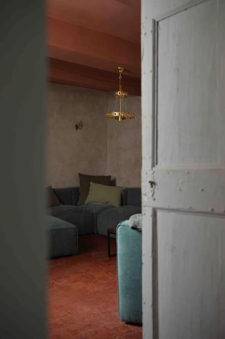 La Loge Familiale: 110M2, Place Rose Goudard, Ac L'Isle-sur-la-Sorgue Exterior photo