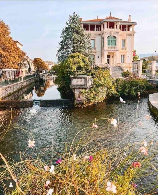 La Loge Familiale: 110M2, Place Rose Goudard, Ac L'Isle-sur-la-Sorgue Exterior photo